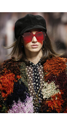 Details Christian Dior , Details Dior Fall 2018 Ready-to-Wear , Детали показа Кристиан Диор , Детали показа Диор осень зима 2018 , Fashion show , неделя моды в Париже , PFW , Мария Грация Кьюри , Mainstyles